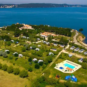 Tikayan Felix De La Bastide Camping Saint-Mitre-les-Remparts